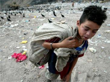 Kinderarmut in Argentinien. Von den 15 ungleichsten Ländern der Welt liegen 10 auf dem amerikanischen Kontinent Kinderarmut in Argentinien. Von den 15 ungleichsten Ländern der Welt liegen 10 auf dem amerikanischen Kontinent