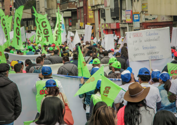 Organisierte venezolanische Arbeiter der Utraven am 1. Mai in Bogotá, Kolumbien