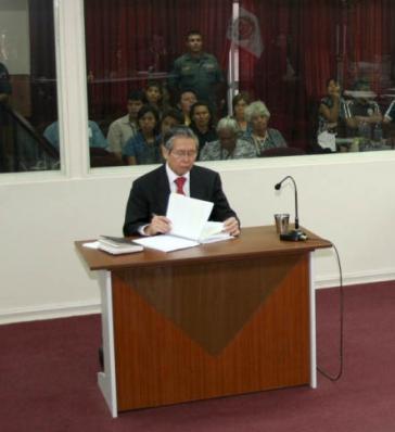 Alberto Fujimori während des Gerichtsprozesses 2008. Er wurde zu 25 Jahren Gefängnis verurteilt