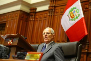 Perus Präsident Kuczysnki während der Abstimmung  im Kongress über ein Amtenthebungsverfahren am 21. Dezember 2017