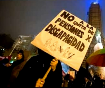 Proteste in Argentinien gegen soziale Kürzungen: "Nein zur Streichung von Pensionen für Behinderte" (Screenshot)