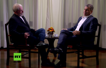 Lula da Silva, Mitgründer der Arbeiterpartei, erklärt im Gespräch mit Rafael Correa die Hintergründe der politischen Krise in Brasilien (Sreenshot)