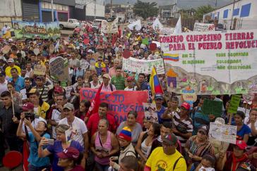 Bei der Demonstration in Táchira forderten Kleinbauernorganisationen mehr Unterstützung der Regierung Bei der Demonstration in Táchira forderten Kleinbauernorganisationen mehr Unterstützung der Regierung