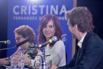 Die "Beweislage" gegen Argentiniens Ex-Präsidentin Kirchner wird immer dünner. Bei Umfragen steigen ihre Beliebtheitswerte