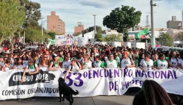 Abschlussdemonstration des 33. Nationalen Frauentreffens in Argentinien
