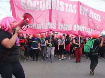 Demonstration des Netzwerkes Socorristas en red für das Recht auf legale, sichere und kostenlose Abtreibung