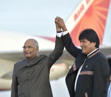 Die Präsident von Indien, Ram Nath Kovind, und Bolvien, Evo Morales
