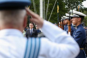 Brasiliens Präsident Bolsonaro beim Antrittsbesuch bei der Luftwaffe am 4. Januar Brasiliens Präsident Bolsonaro beim Antrittsbesuch bei der Luftwaffe am 4. Januar