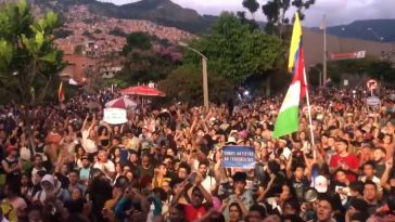 "Cacerolazo" am Sonntag in Medellín "Cacerolazo" am Sonntag in Medellín