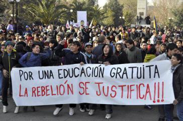 Chile: "Für kostenlose Bildung ist  die Rebellion gerechtfertigt"