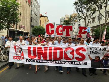 Demonstrierende der Gewerkschaft CGTP