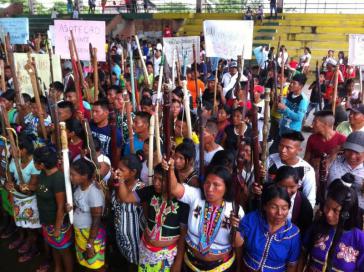 Bei der landesweiten Minga in diesem Frühjahr prangerten die Streikenden auch die systematischen Morde an Anführern sozialer Bewegungen an (hier am 4. Mai in Riosucio, Chocó) Bei der landesweiten Minga in diesem Frühjahr prangerten die Streikenden auch die systematischen Morde an Anführern sozialer Bewegungen an (hier am 4. Mai in Riosucio, Chocó)