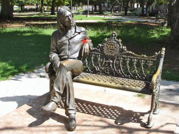 Skulptur des Sängers im Parque John Lennon im zentralen Stadtteil Vedado in Kubas Hauptstadt Havanna