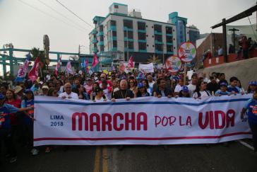 In Lima gingen im letzten Jahr Menschen auf die Straße, um gegen die Legalisierung von Schwangerschaftsabbrüchen zu protestieren