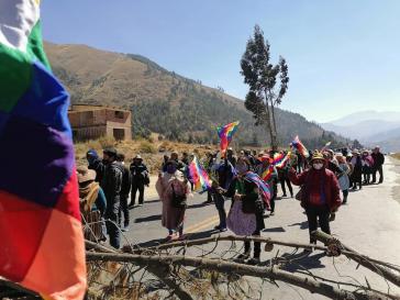Der Generalstreik in Bolivien, der am Montag wegen der erneuten Verschiebung des Wahltermins begann, hat in vielen Teilen des Landes zu Straßenblockaden geführt Der Generalstreik in Bolivien, der am Montag wegen der erneuten Verschiebung des Wahltermins begann, hat in vielen Teilen des Landes zu Straßenblockaden geführt
