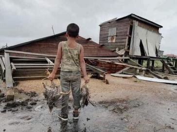 Zerstörte Häuser und Straßen im Department Cortés in Honduras nach Hurrikan Eta