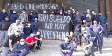 Kampf um Arbeitsplätze und ausstehende Löhne in der "Corona-Krise":  Arbeiter haben die Matratzenfabrik BedTime in Tigre, Argentinien besetzt