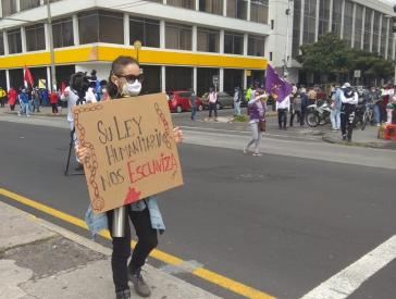 Proteste im ganzen Land gegen den Abbau des Arbeitsschutzes: "Euer humanitäres Gesetz versklavt uns"