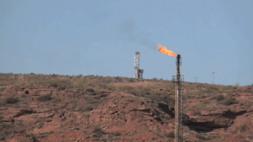 Die hohen Investitionen in Fracking zahlen sich nicht aus. Und dabei ist der Preis, der für die Umweltzerstörung gezahlt werden müsste, gar nicht eingerechnet Die hohen Investitionen in Fracking zahlen sich nicht aus. Und dabei ist der Preis, der für die Umweltzerstörung gezahlt werden müsste, gar nicht eingerechnet