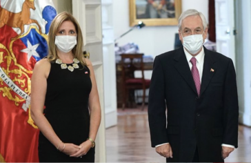Chiles Präsident Piñera mit seiner neuen Ministerin für Frauen und Geschlechtergleichheit, Macarena Santelices. Sie ist die Großnichte des ehemaligen Diktators Augusto Pinochet Chiles Präsident Piñera mit seiner neuen Ministerin für Frauen und Geschlechtergleichheit, Macarena Santelices. Sie ist die Großnichte des ehemaligen Diktators Augusto Pinochet