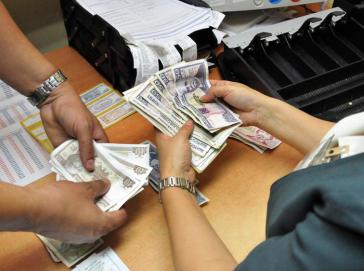 Der konvertible Peso (CUC) wird abgeschafft, der kubanische Peso im Unternehmenssektor abgewertet Der konvertible Peso (CUC) wird abgeschafft, der kubanische Peso im Unternehmenssektor abgewertet