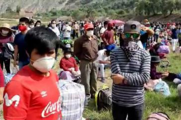 Zehntausende Binnenmigranten haben sich zu Fuß auf den Weg nach Hause gemacht ‒ von Lima in das Andenhochland