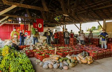 Organisiert "von unten": Wie hier in Brasilien gibt es in vielen Ländern Lateinamerikas Ausgabestellen von Lebensmitteln für Bedürftige