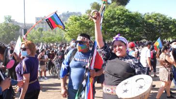 Mapuche demonstrieren am 18.10.2020, dem Jahrestag des Beginns Protestbewegung