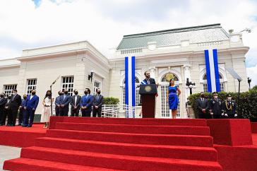 Wiederwahl wird möglich: der amtierende Präsident von El Salvador, Nayib Bukele, vor dem Präsidentensitz im Jahr 2020