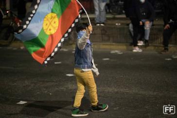 Die Fahne der Mapuche ist bei den Protesten in Chile seit Oktober 2019 allgegenwärtig