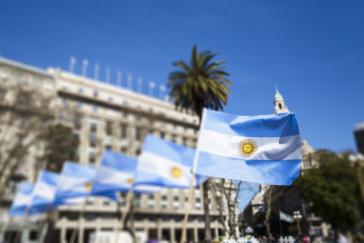 Ob Argentinien nach dem neuen Deal nur ein Fähnchen im Wind des IWF bleibt, muss abgewartet werden Ob Argentinien nach dem neuen Deal nur ein Fähnchen im Wind des IWF bleibt, muss abgewartet werden