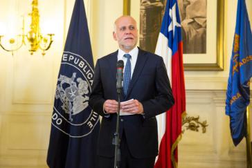 Senatspräsident Álvaro Elizalde leitet die Verhandlungen Senatspräsident Álvaro Elizalde leitet die Verhandlungen