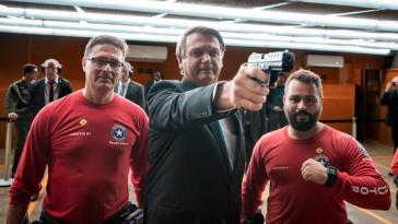 Präsident Jair Bolsonaro spricht sich immer wieder für die Bewaffnung der Bevölkerung aus