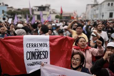 Eine Hauptforderung der Proteste in Peru ist die Schließung des Kongresses