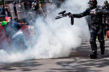 Während der sozialen Explosion im Jahr 2021 sind 133 Protestierende getötet und 2.607 gefoltert worden Während der sozialen Explosion im Jahr 2021 sind 133 Protestierende getötet und 2.607 gefoltert worden