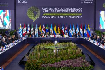 Teilnehmer der Lateinamerikanischen Konferenz zur Zukunft der internationalen Drogenpolitik in Cali, Kolumbien