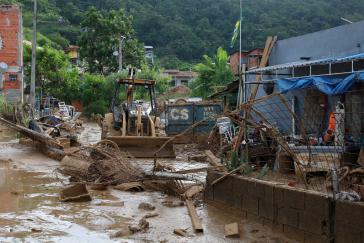 Das Viertel Itatinga, bekannt als Topolândia, an der Nordküste von São Paulo, ist massiv von dem Starkregen betroffen