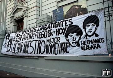 Transparent von Schülern des Liceo de Aplicación in Santiago