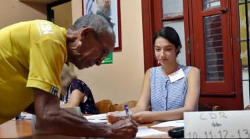 In einem Wahllokal in Kuba am Sonntag