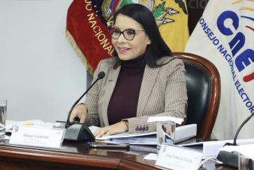 Diana Atamaint, Vorsitzende des CNE, gab die Entscheidung für die Wahlwiederholung bekannt