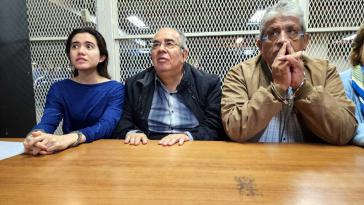Semilla Mitglied Marcela Blanco und die Dekane  Eduardo Velásquez und Alfredo Beber nach ihrer Festnahme am Donnerstag