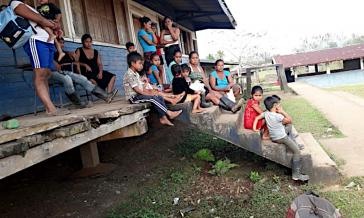 Die vertriebenen Mayangna-Familien fanden in der Schule von Musawas Zuflucht