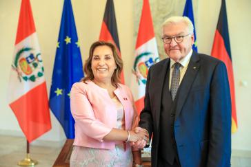 Bundespräsident Steinmeier hatte Boluarte an seinem Amtssitz mit militärischen Ehren empfangen Bundespräsident Steinmeier hatte Boluarte an seinem Amtssitz mit militärischen Ehren empfangen