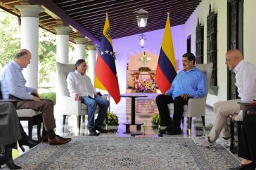 Petro und Maduro bei ihrem Arbeitstreffen in Caracas am 23. März