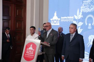 Trotz US-Drohungen: Chavismus und Dutzende Oppositionsparteien bereiten gemeinsam die Wahlen in Venezuela vor Trotz US-Drohungen: Chavismus und Dutzende Oppositionsparteien bereiten gemeinsam die Wahlen in Venezuela vor