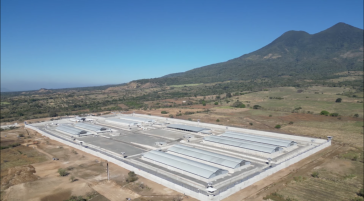In dem Gefängniskomplex Cecot in El Salvador wird immer wieder von Folter und Misshandlungen berichtet In dem Gefängniskomplex Cecot in El Salvador wird immer wieder von Folter und Misshandlungen berichtet
