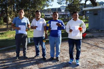 Vier der fünf indigenen Menschenrechtsverteidiger nach ihrer Freilassung Vier der fünf indigenen Menschenrechtsverteidiger nach ihrer Freilassung