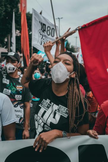 Tausende Menschen demonstrierten in Brasilien gegen die Politik vom damaligen Präsidenten Bolsonaro Tausende Menschen demonstrierten in Brasilien gegen die Politik vom damaligen Präsidenten Bolsonaro