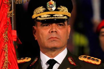 Venezuelas Verteidigungsminister López gibt Mobilisierungen der Marine als Antwort auf die Bedrohung durch die US-Kriegsschiffe bekannt Venezuelas Verteidigungsminister López gibt Mobilisierungen der Marine als Antwort auf die Bedrohung durch die US-Kriegsschiffe bekannt