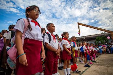 Schülerinnen und Schüler der Grundschule José António Echeverría